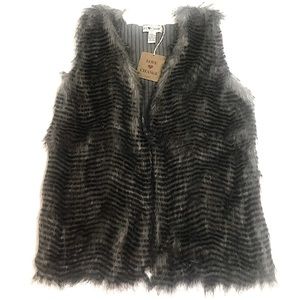 Love Change Italy Gray Faux Fur Open Vest with Knit Sweater Back NWT